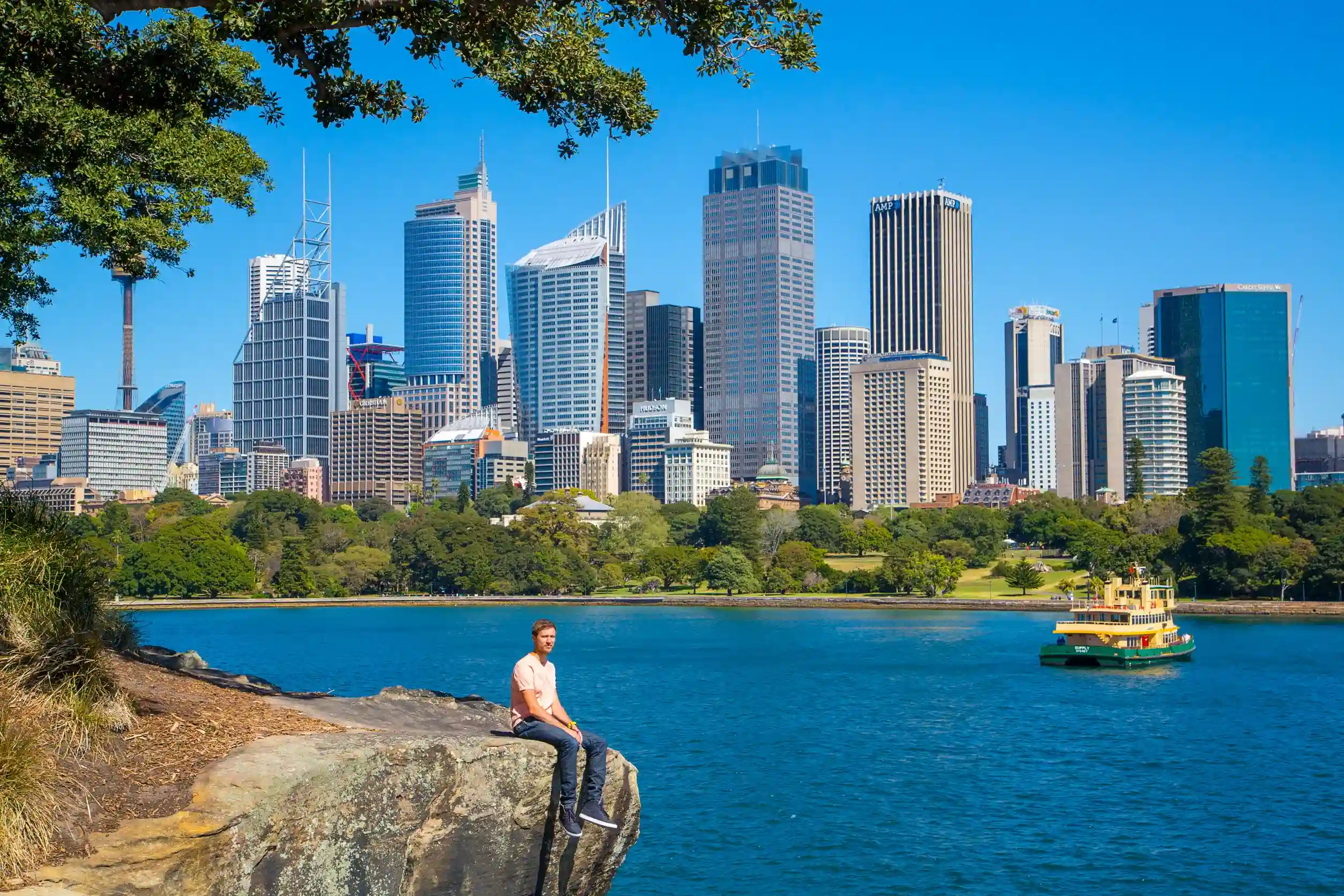 cliff with an amazing sydney