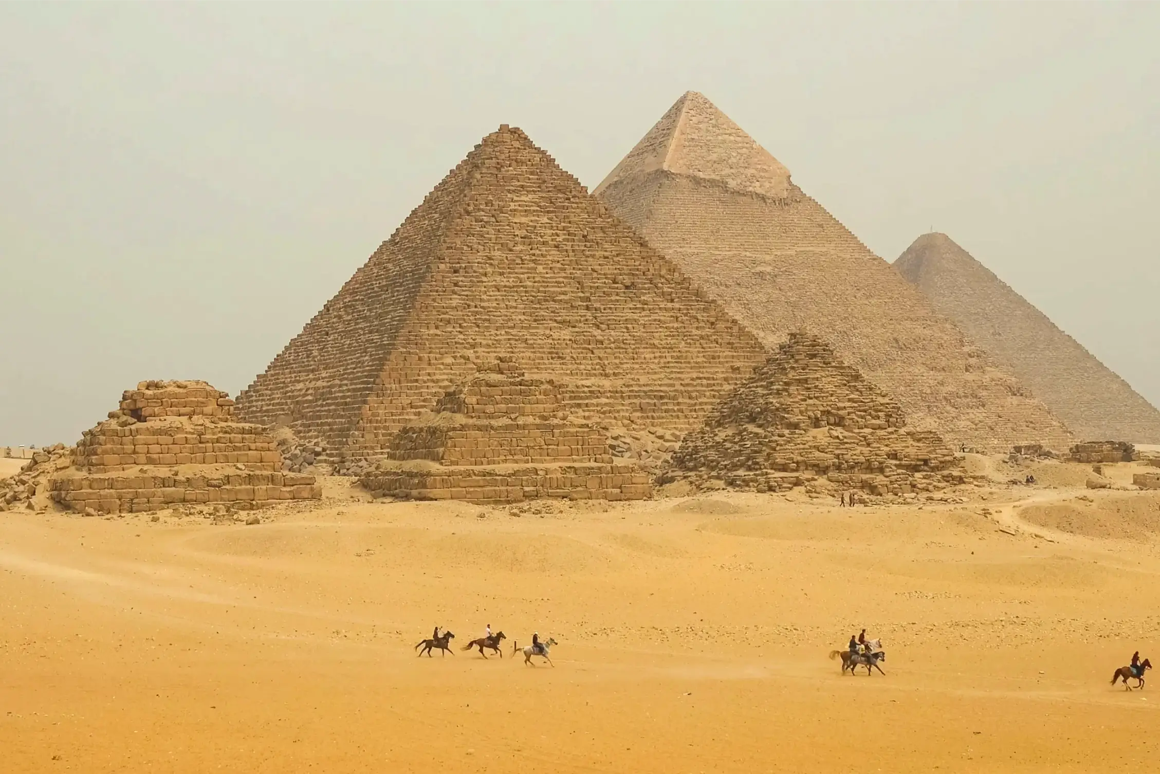 giza great pyramids of egypt